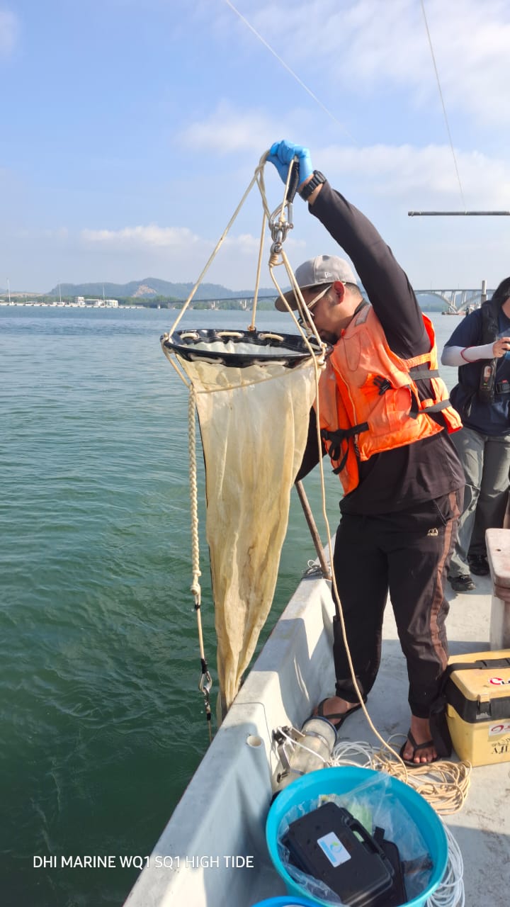 Marine environment consultant